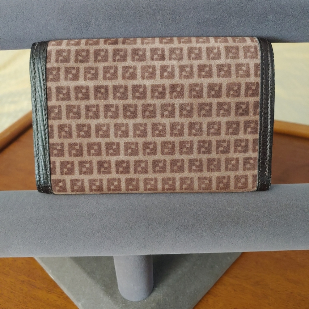 FENDI FF WALLET. EUC - Picture 2 of 12